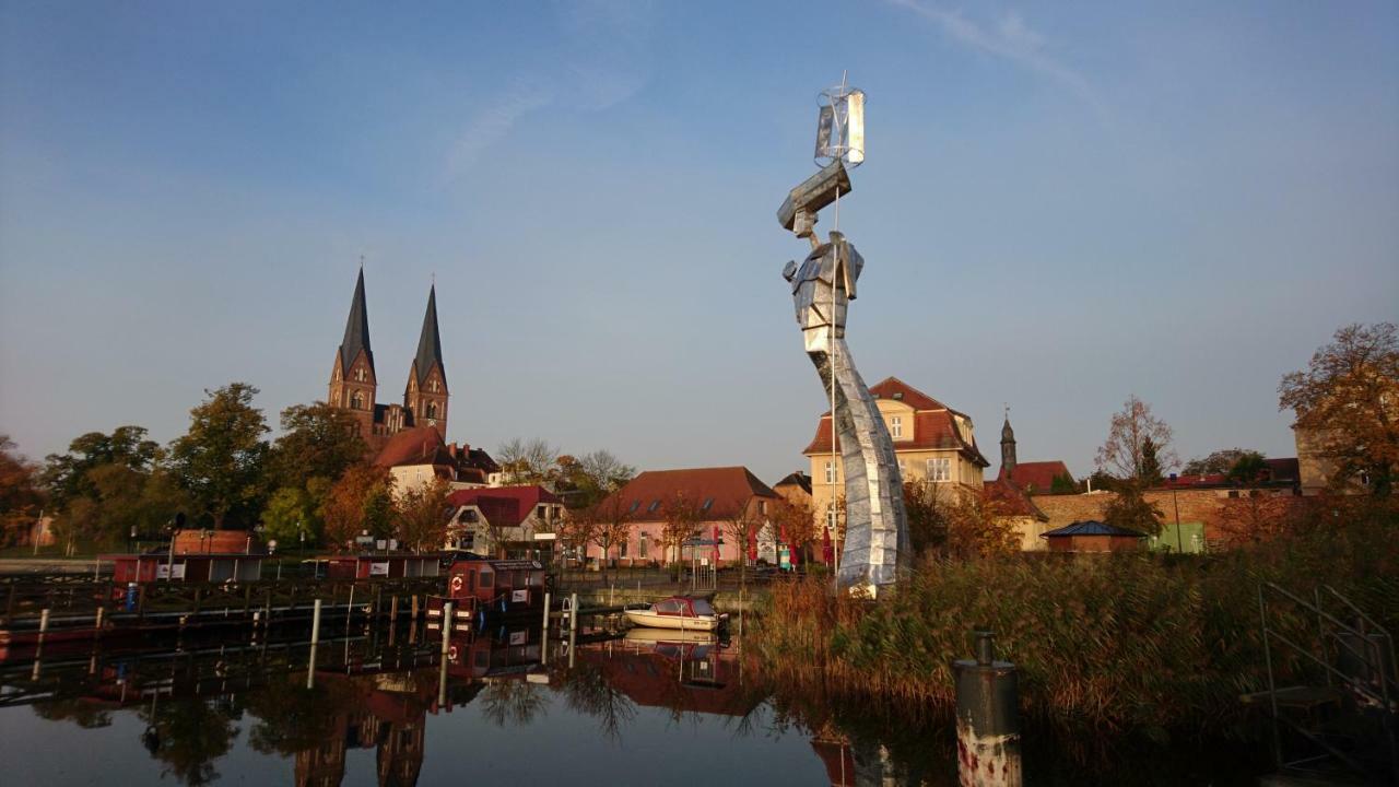 Kulturfreizeiten Ferienwohnungen Нойруппин Экстерьер фото
